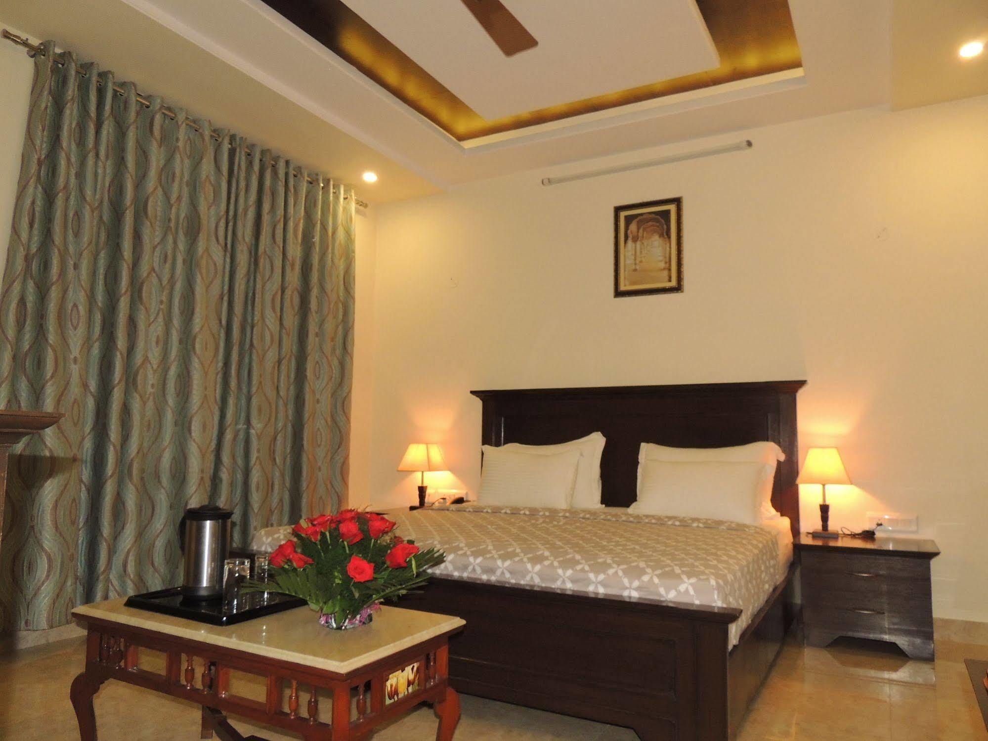 Raj Regency Hotel Jaipur Luaran gambar